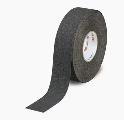 3M™ Safety-Walk™ Anti-Sliptape Veerkrachtig Middelfijn 310, Zwart, 305 mm x 18.3 m, 1/Doos