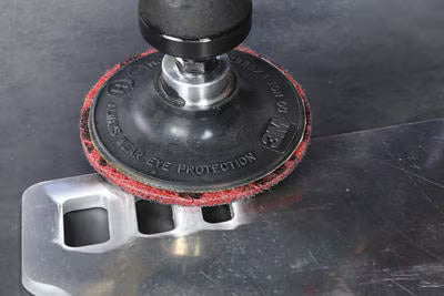 Scotch-Brite™ Roloc™ Precision Surface Conditioning-schijf, PN-DR, medium, TR, 50.8 mm, 25/binnenverpakking, 100 stuks/doos, dispenserverpakking