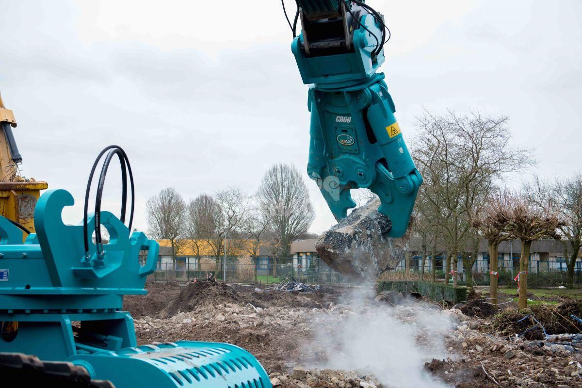 CR60RE Concrete shear with interchangeable tooth system 50 - 65 tons