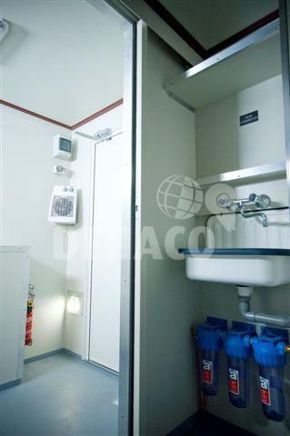 Dehaco D400 3-stage decontaminatiewagen standaard tandemasser onderstel in RAL kleur naar keuze